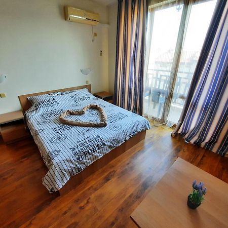 Apartamento Апатаменти За Гости Sunshine И Glory Sveti Vlas Exterior foto