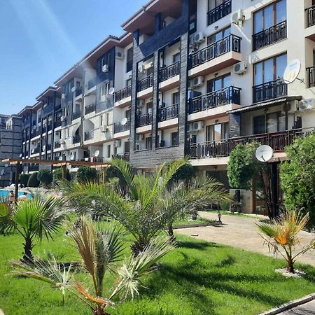 Apartamento Апатаменти За Гости Sunshine И Glory Sveti Vlas Exterior foto