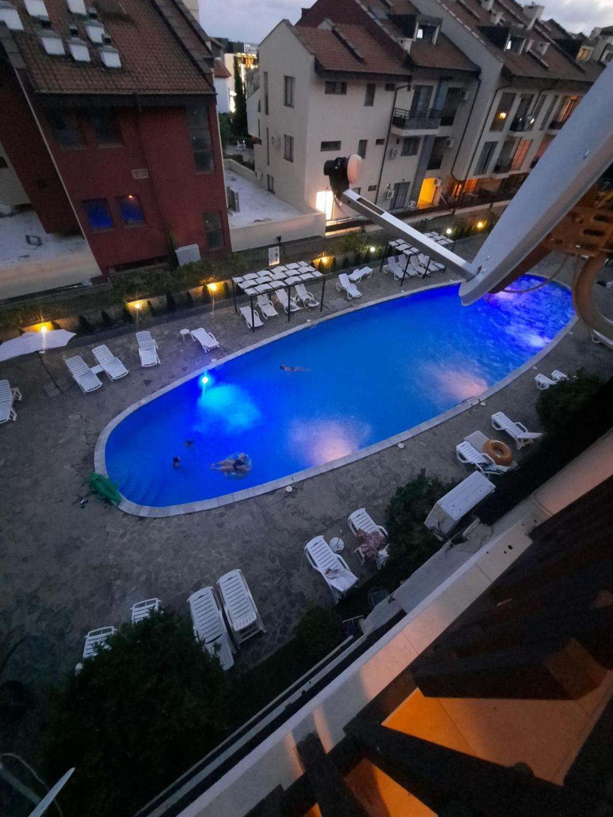 Apartamento Апатаменти За Гости Sunshine И Glory Sveti Vlas Exterior foto