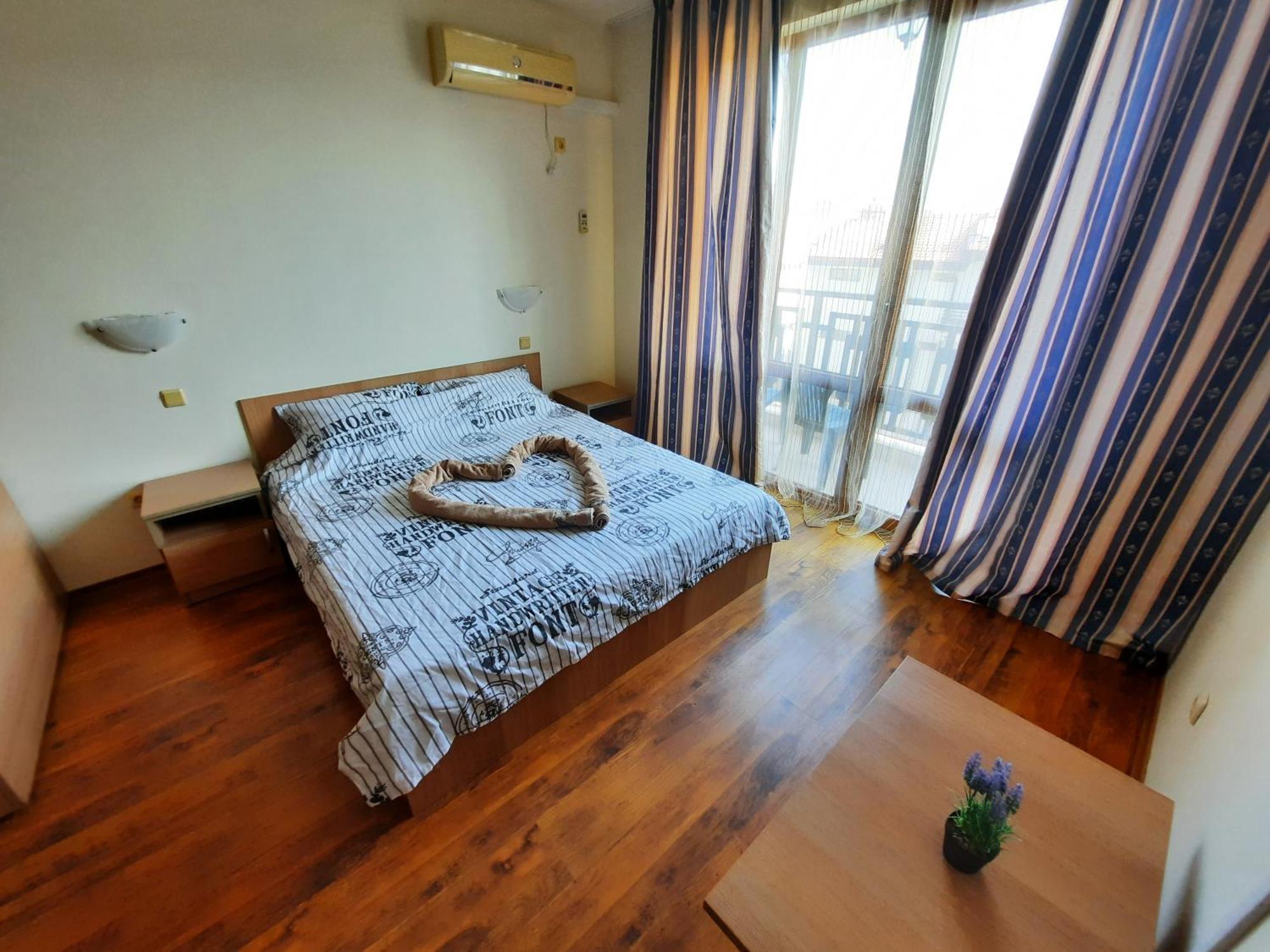 Apartamento Апатаменти За Гости Sunshine И Glory Sveti Vlas Exterior foto