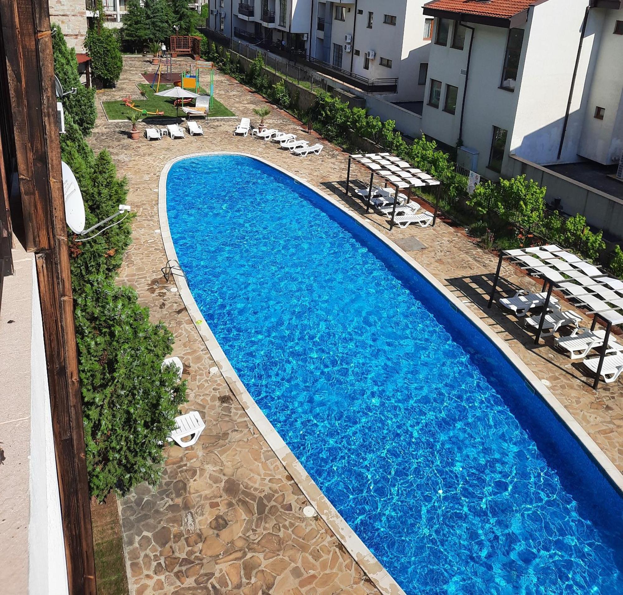 Apartamento Апатаменти За Гости Sunshine И Glory Sveti Vlas Exterior foto