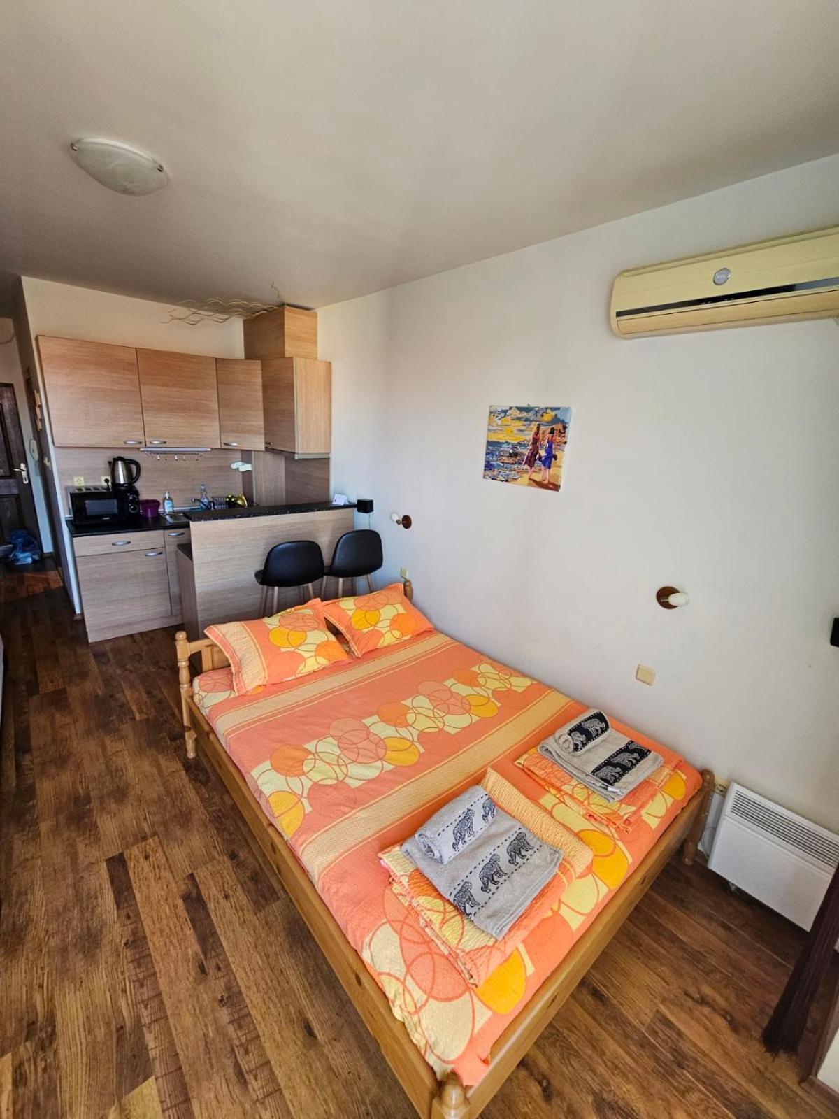 Apartamento Апатаменти За Гости Sunshine И Glory Sveti Vlas Exterior foto