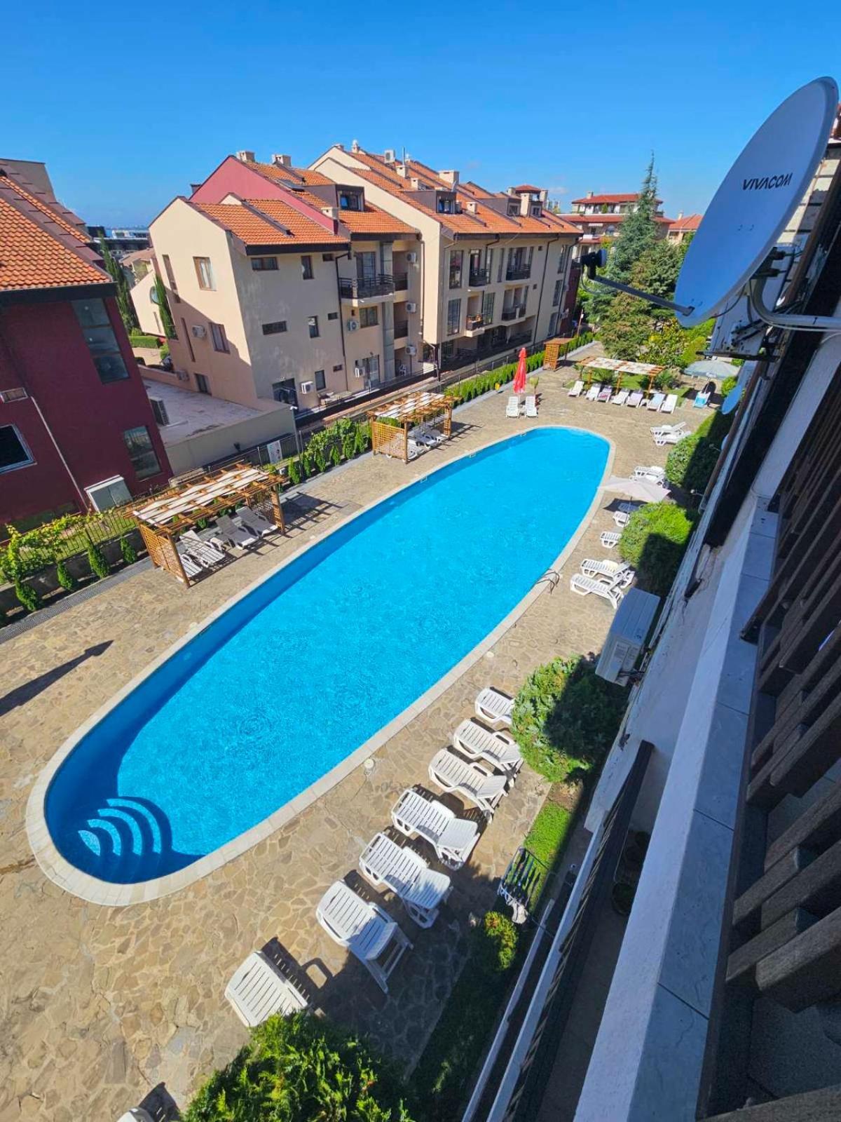 Apartamento Апатаменти За Гости Sunshine И Glory Sveti Vlas Exterior foto
