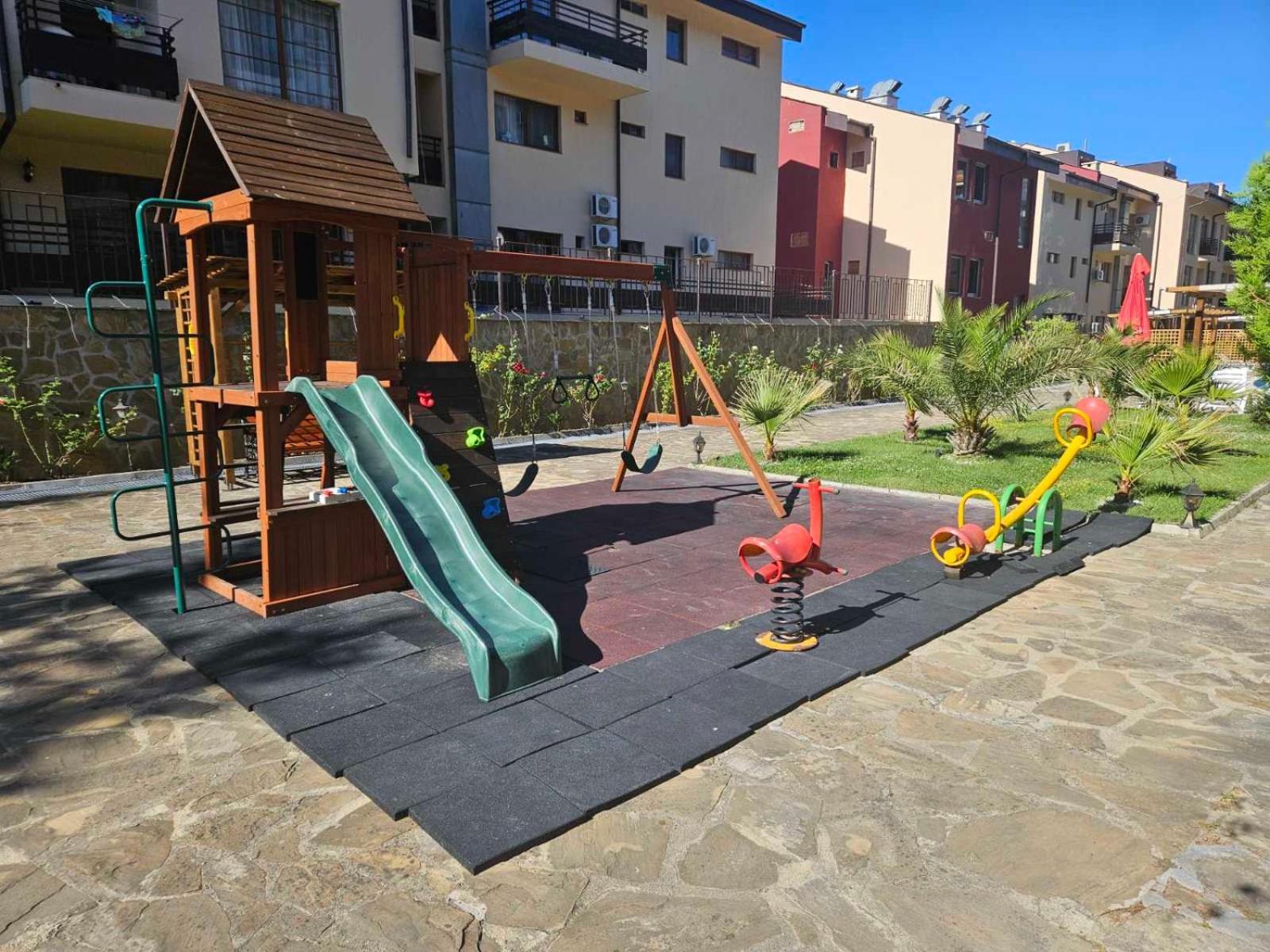 Apartamento Апатаменти За Гости Sunshine И Glory Sveti Vlas Exterior foto