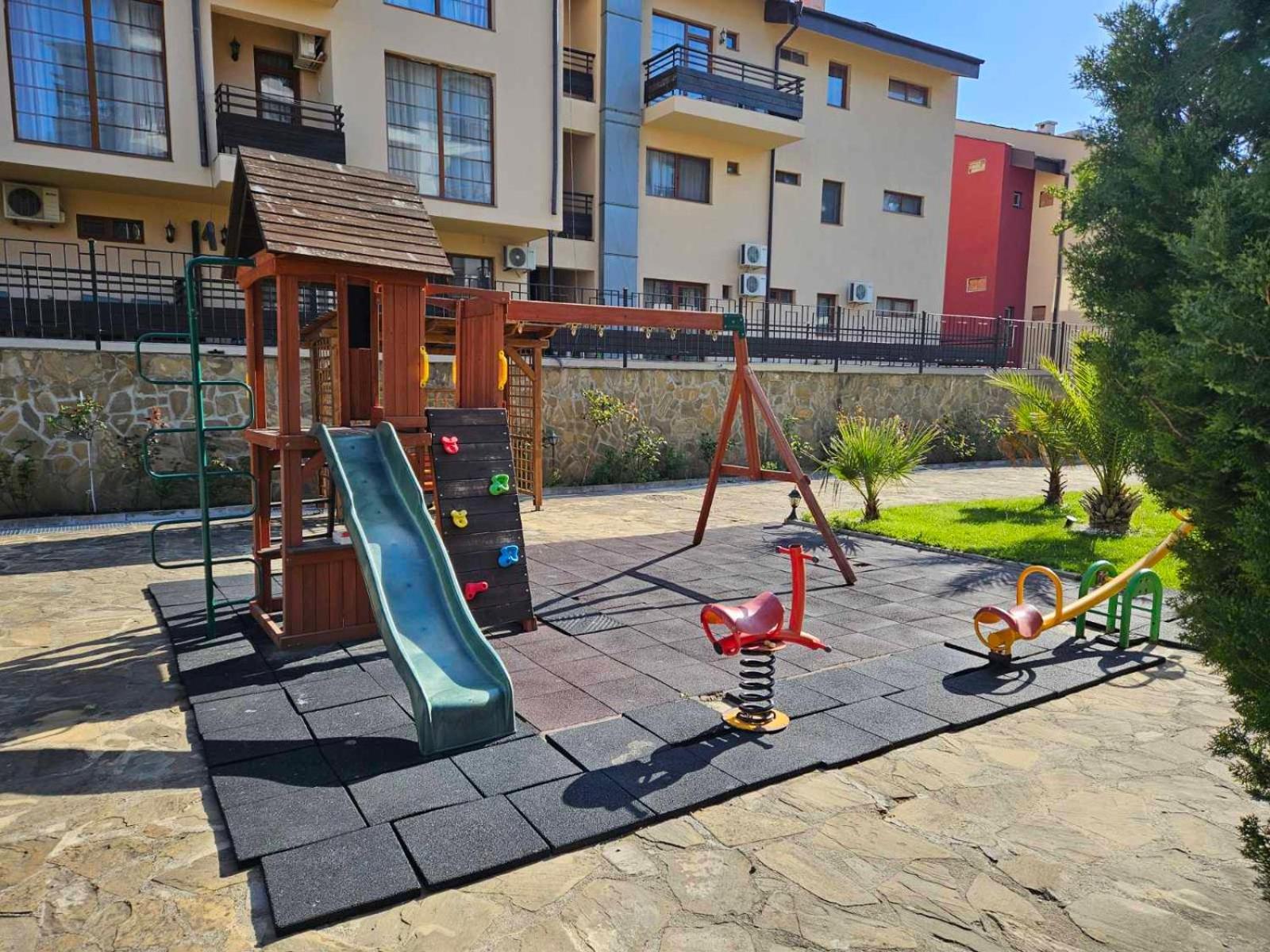 Apartamento Апатаменти За Гости Sunshine И Glory Sveti Vlas Exterior foto