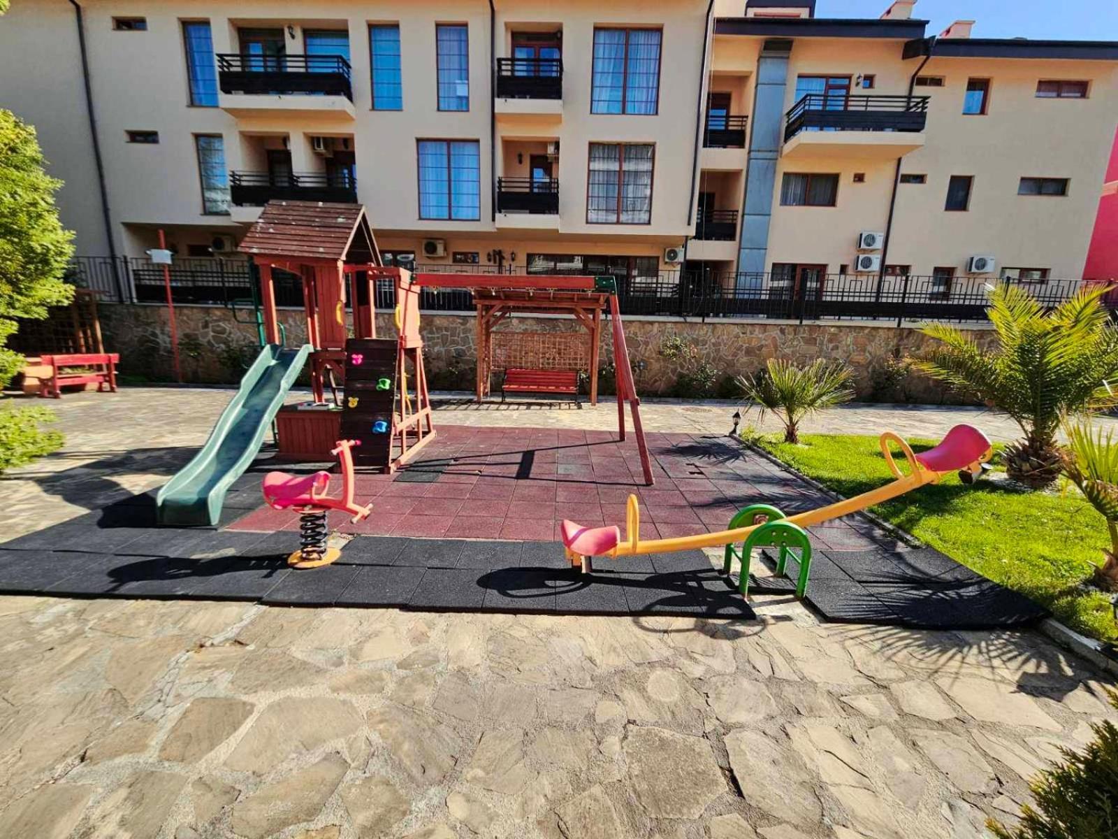 Apartamento Апатаменти За Гости Sunshine И Glory Sveti Vlas Exterior foto